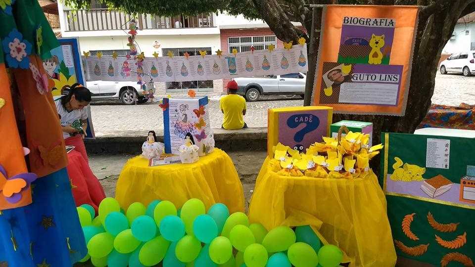 FEIRA LITERARIA